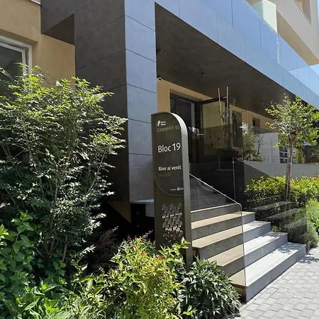 Chic Condo At Urban-3